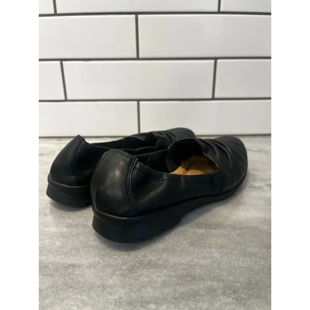 Clarks Black soft Leather Jenette Ruby Ruched Vamp Comfort stretch Flats‎ Size 7